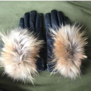 Echo leather tech gloves with fur